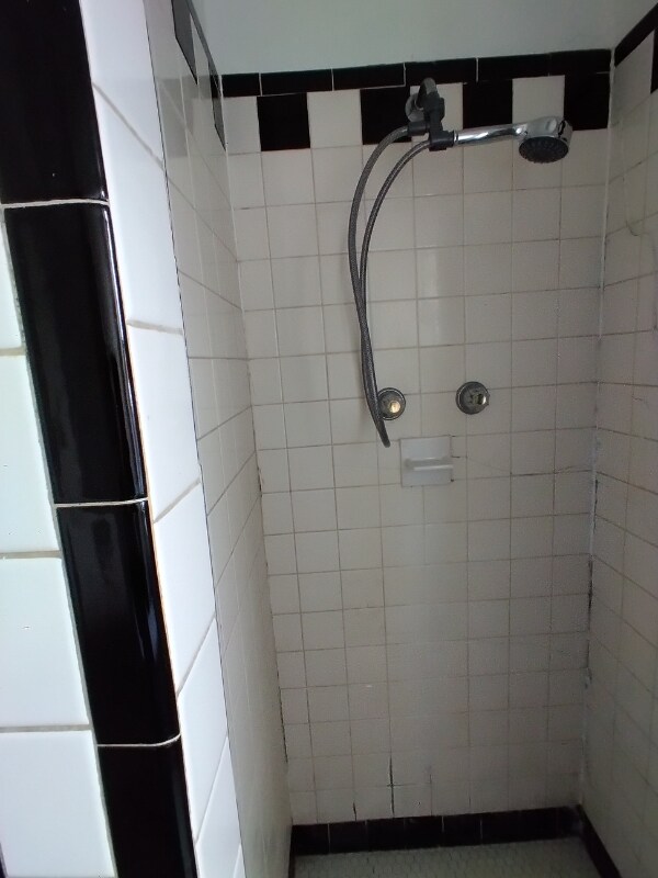 Building Photo - 823 S 2nd St