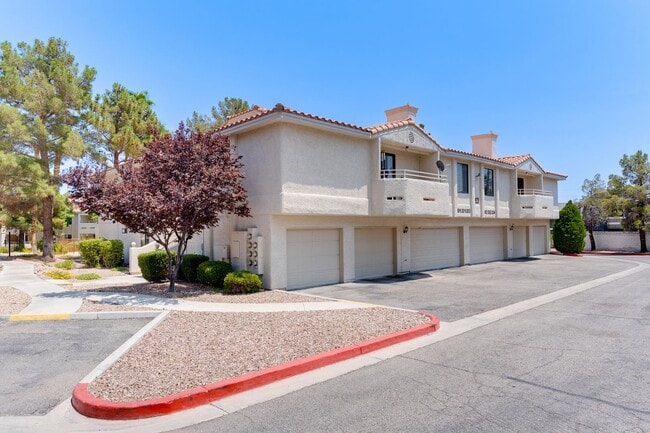 Building Photo - Remodeled 3-Bedroom Condo with Fireplace 8...