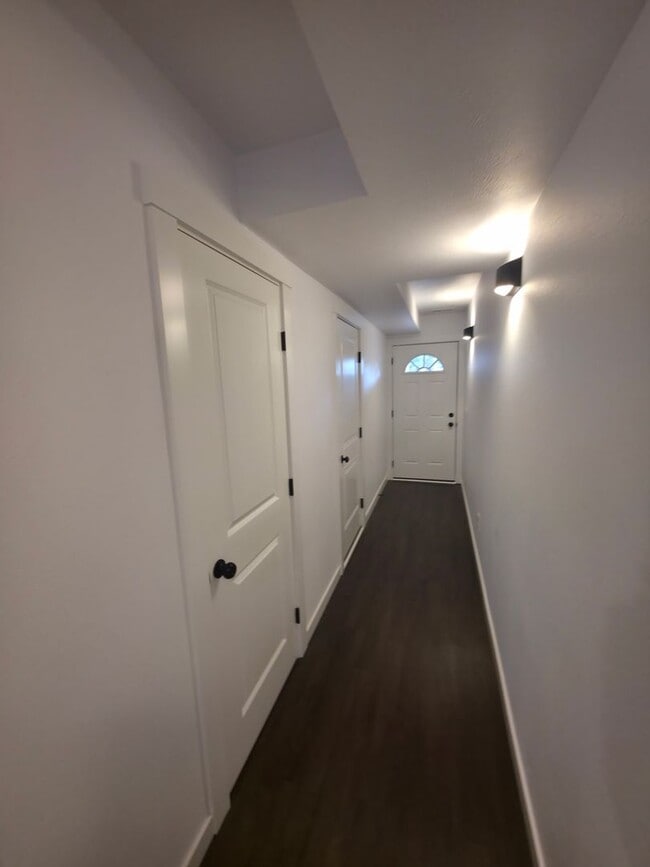 Building Photo - E. 38th Avenue Duplex&#39;s