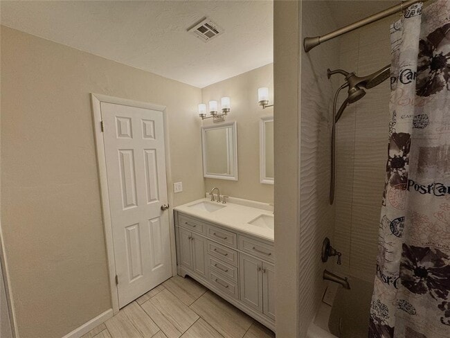 Building Photo - 408 Little Chisholm Cir