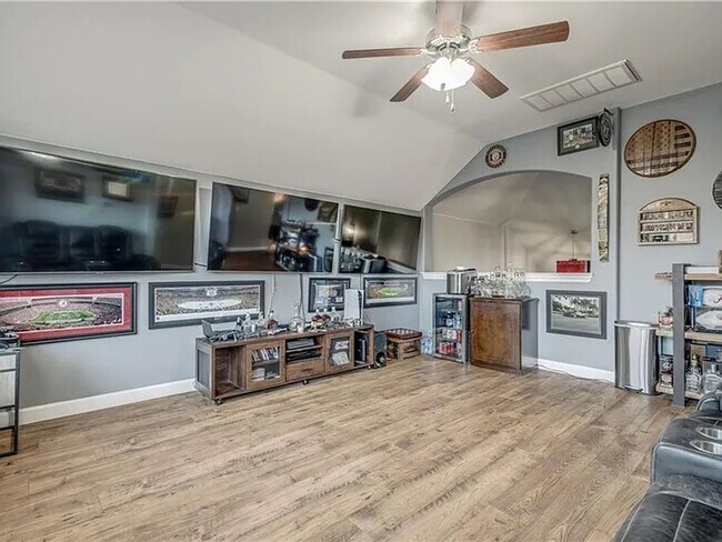 Building Photo - Beautiful 4bed/2.5bath Home Available in Mustang, OK