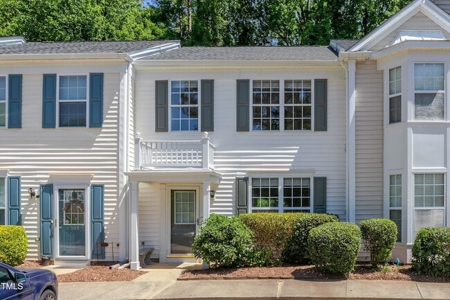 Primary Photo - 306 Orchard Park Dr