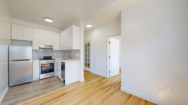 Building Photo - 723 Ellis St
