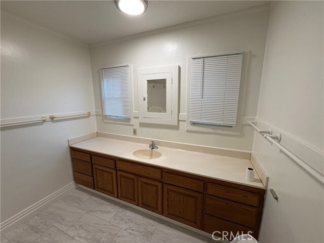 Building Photo - 894 S Los Robles Ave