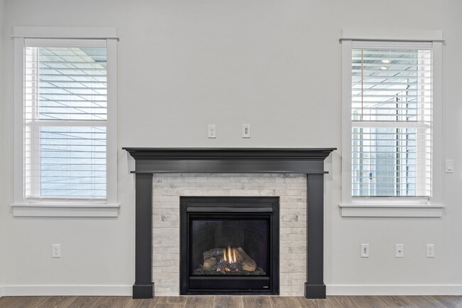 Building Photo - 7565 W Itasco Dr