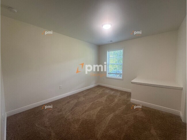 Building Photo - 3220 Ingleside Ave