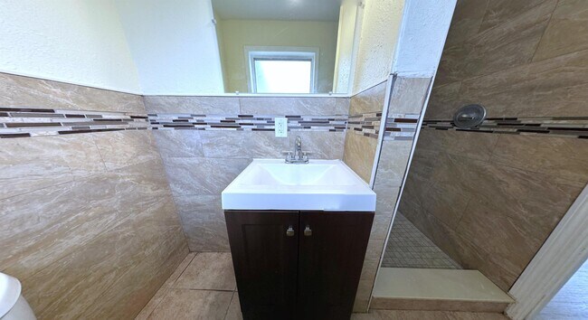 Building Photo - 4041 67th Ave N