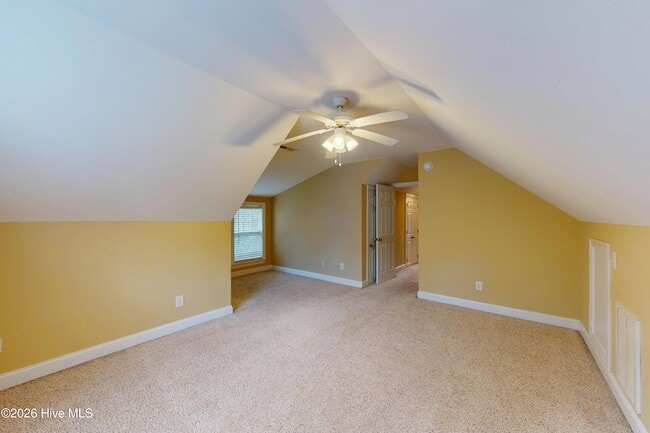 Building Photo - 3 Shenecossett Ln