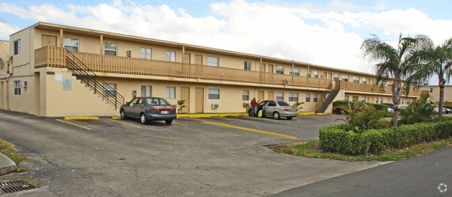 Building Photo - Pompano Gardens Apartments