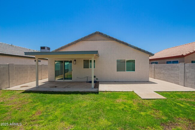 Building Photo - 3014 W Zachary Dr