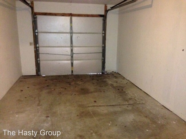 Building Photo - 2 br, 1.5 bath House - 8711 NW 82nd Tr Unit C