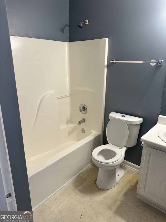 Building Photo - 6093 Camden Forrest Cove