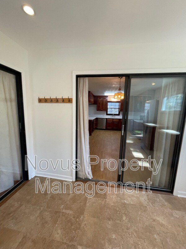 Building Photo - 121 Chipley Creek Dr