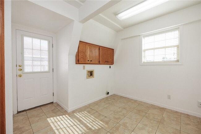 Building Photo - 13813 Flintlock Dr