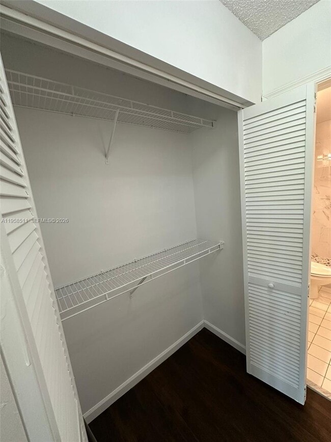 Building Photo - 4848 N State Rd 7