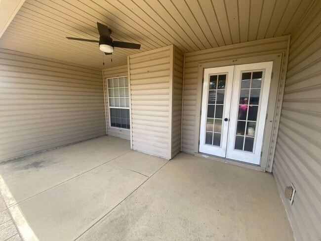 Building Photo - Spacious 4Bed/2Ba in a Peaceful Cul-de-Sac...