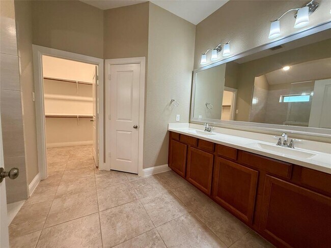 Building Photo - 18211 County Shores Ln