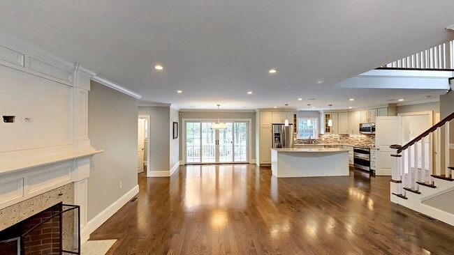 Building Photo - 78 Nahanton Ave