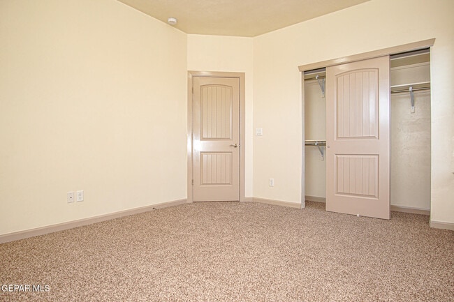 Building Photo - 7825 Enchanted View Dr