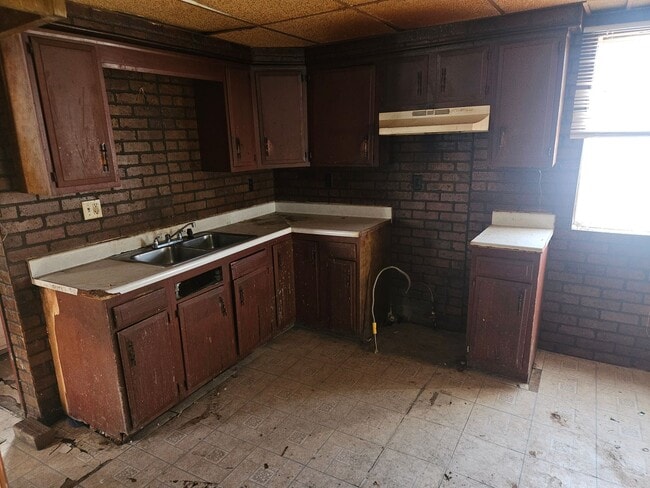 Building Photo - Owner Finance – NO Credit Check! 3 Bed Home – Move In Fast!