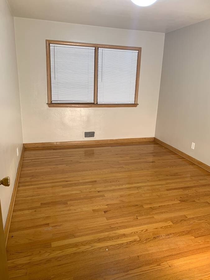 Building Photo - 4214 Eastridge Dr