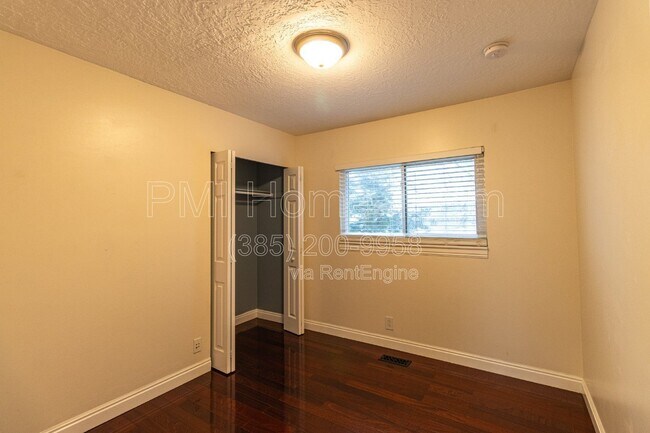 Building Photo - 2205 N 1100 W