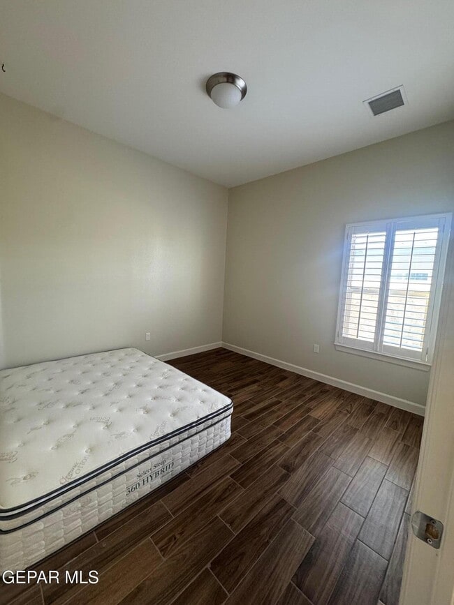 Building Photo - 7726 Enchanted Ridge Dr