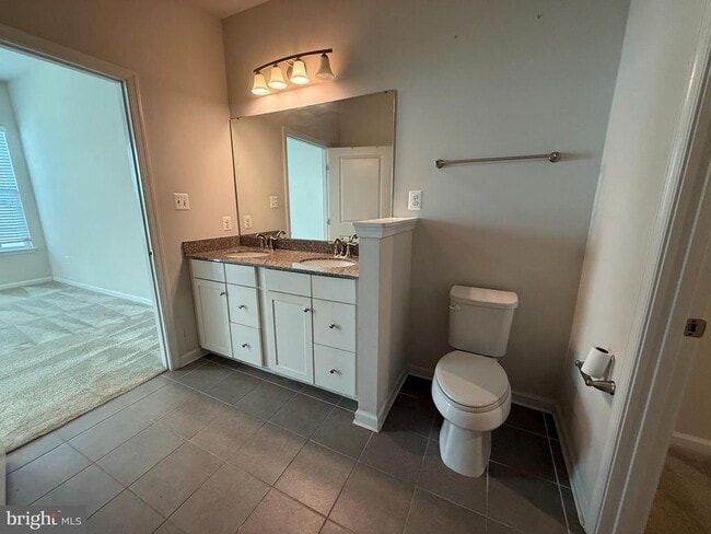 Building Photo - 5363 Yellow Birch Wy
