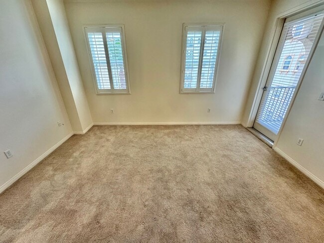 Building Photo - LIMITED TIME ONLY-MOVE IN SPECIAL OFFER WITH THIS AMAZING ONE BEDROOM CONDO CENTRALLY LOCATED IN ...