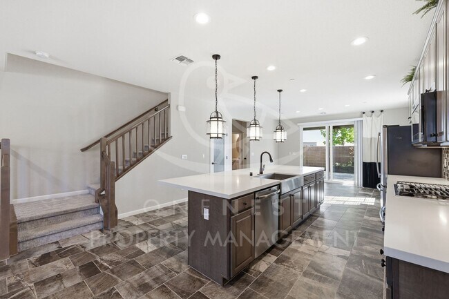 Building Photo - 4 bedroom, 3 bathroom - 2473 square feet; Twelve Bridges