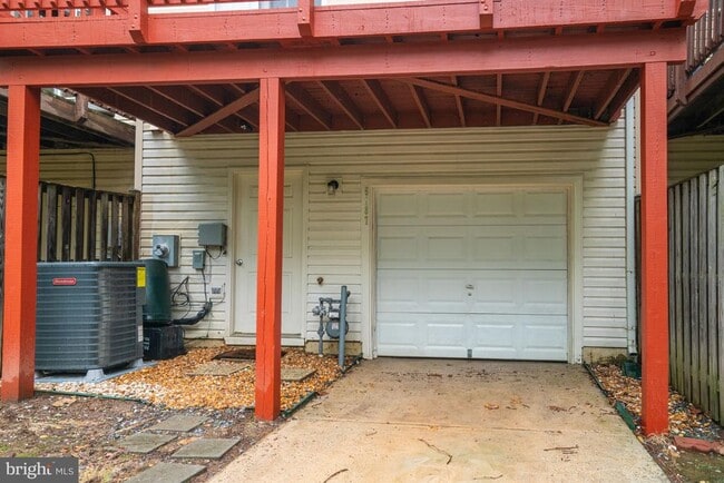 Building Photo - 6187 Les Dorson Ln