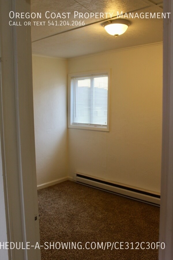 Building Photo - 20 Graham Ave