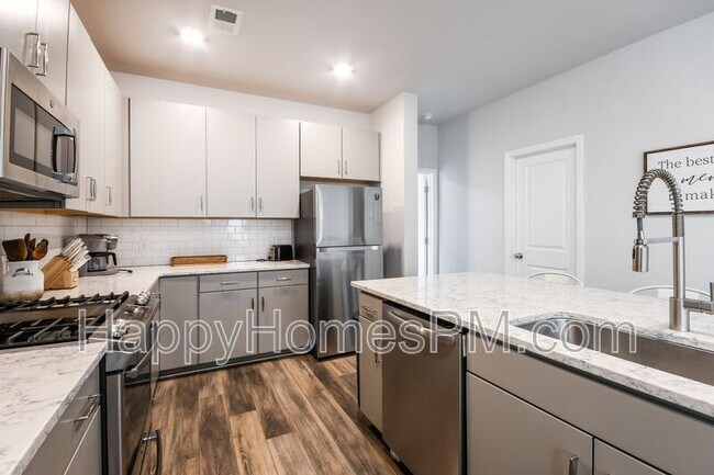 Building Photo - 4571 Summey Street