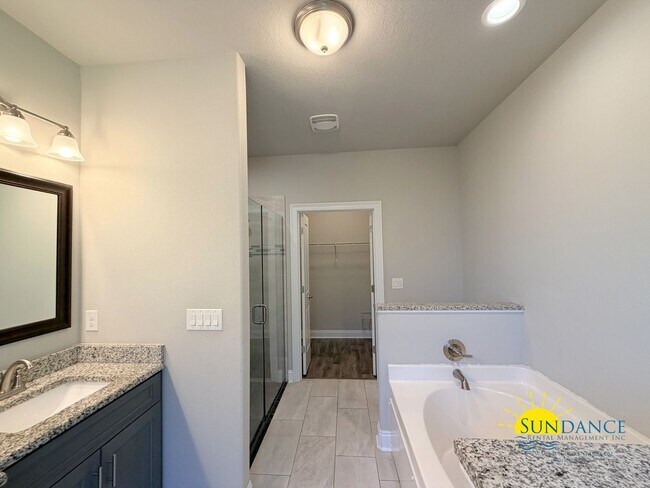 Building Photo - 2510 Tree Feather Ct