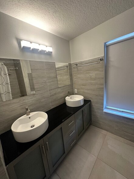 Building Photo - 6417 Winder Oaks Blvd