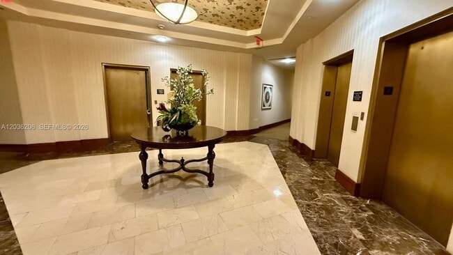 Building Photo - 19501 W Country Club Dr