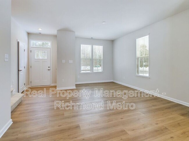 Building Photo - 2031 Turtle Pkwy