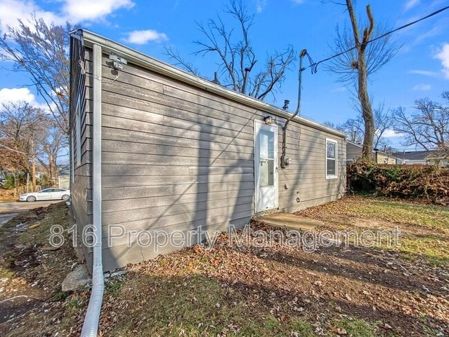 Building Photo - 5205 Locust Ave