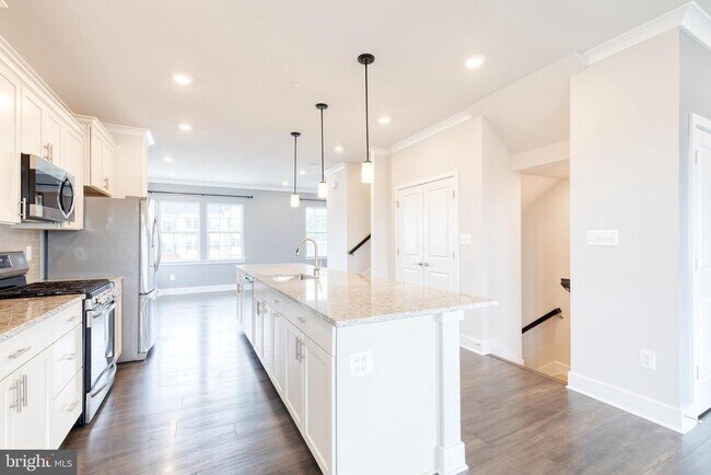 Building Photo - 2006 Ivory Brook Rd