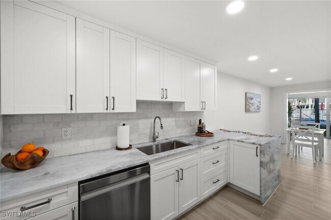 Building Photo - 342 Harbour Dr