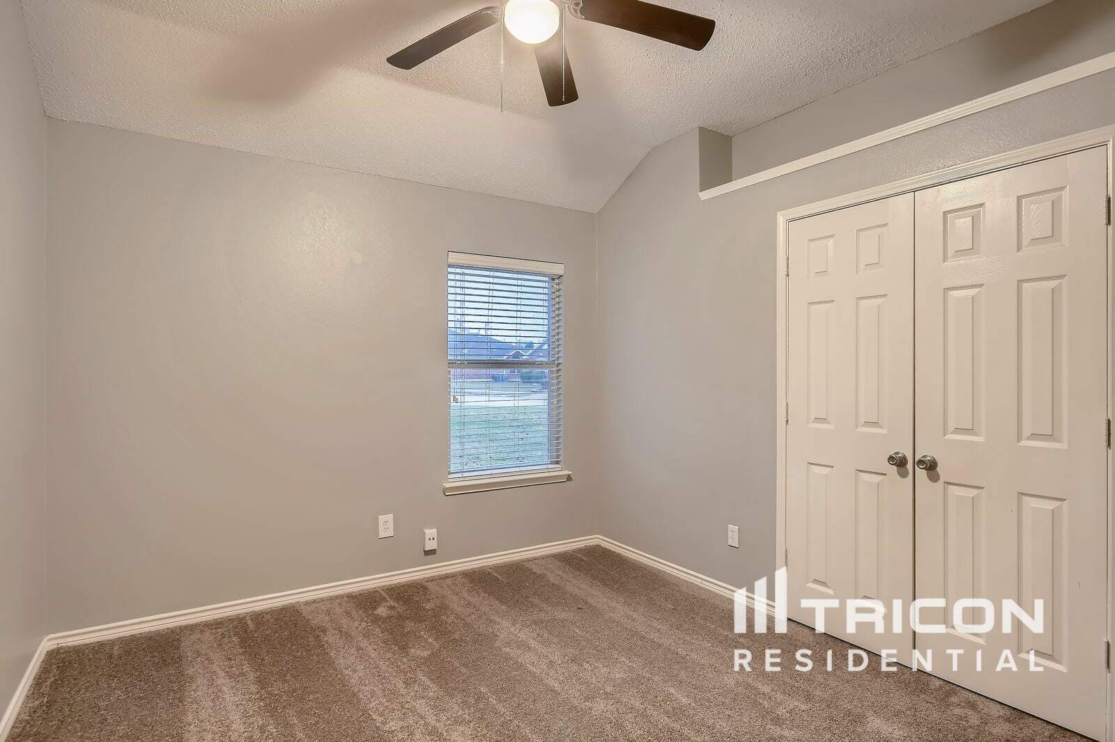 Building Photo - 2021 Cantura Dr