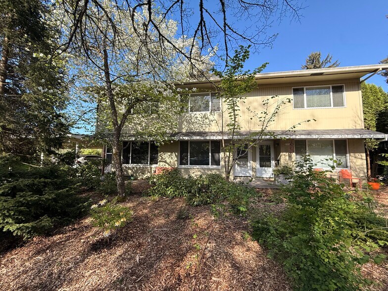 Building Photo - 8707 Southeast 9th Avenue