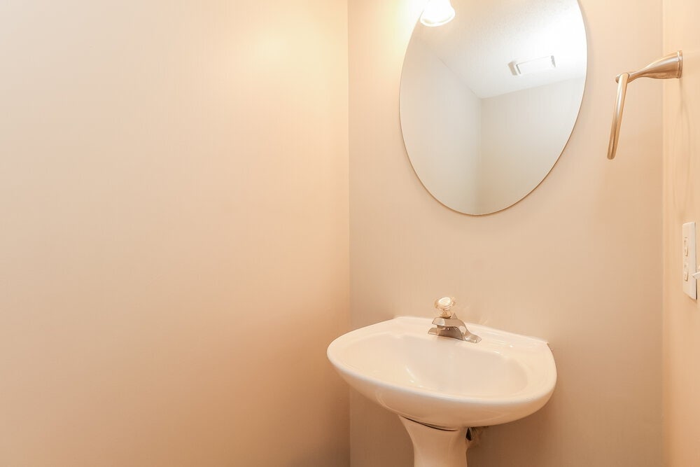 Building Photo - 6020 Skyline Dr