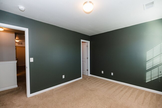 Building Photo - Beautifully 4-bedroom, 2.5-bathroom spacious 2-story home in the Reedy Fork Ranch in Greensboro