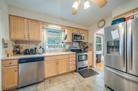Building Photo - Charming 2-Bedroom Home with Bonus Space &...
