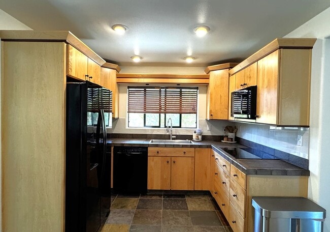 Building Photo - COMING SOON!! GORGEOUS 2 Bed 2 Bath Home in BERMUDA DUNES!