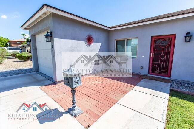 Building Photo - 2249 E Sells Dr