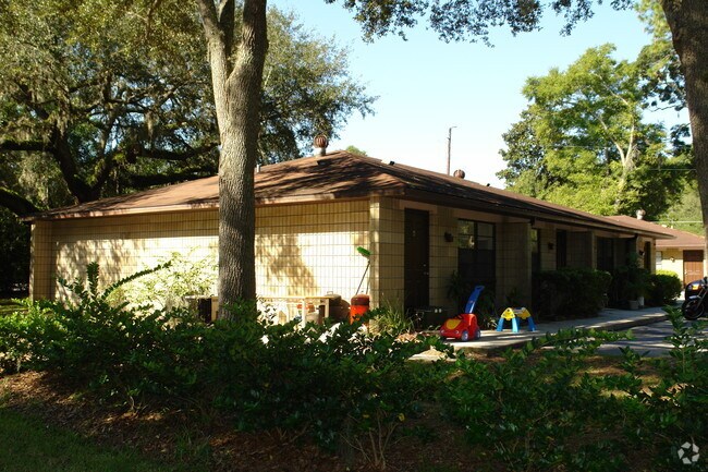 Building Photo - 4524 NW 23rd Ave