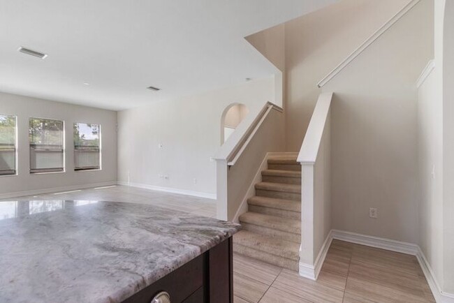 Building Photo - Estancia 4 Bed / 2.5 House Home for Lease!