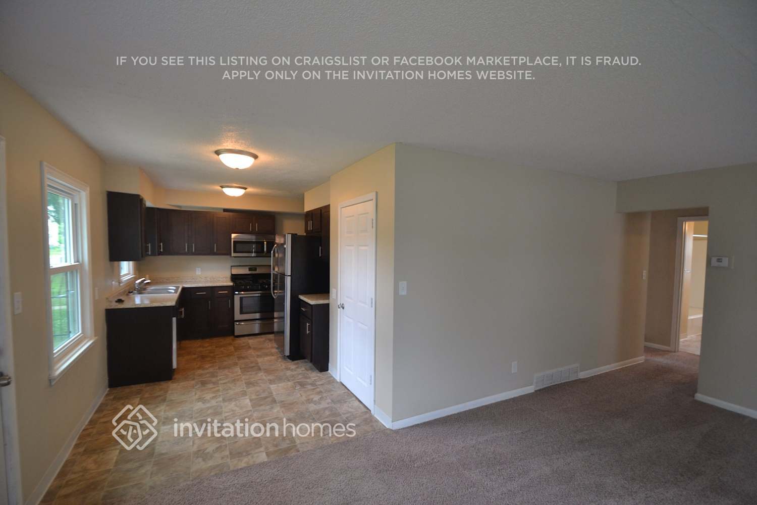 Building Photo - 4016 5th Ave S